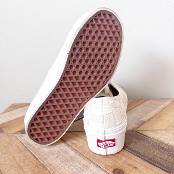 Vans Pink and White Woven Stackform Sneakers - Picture 10 of 10